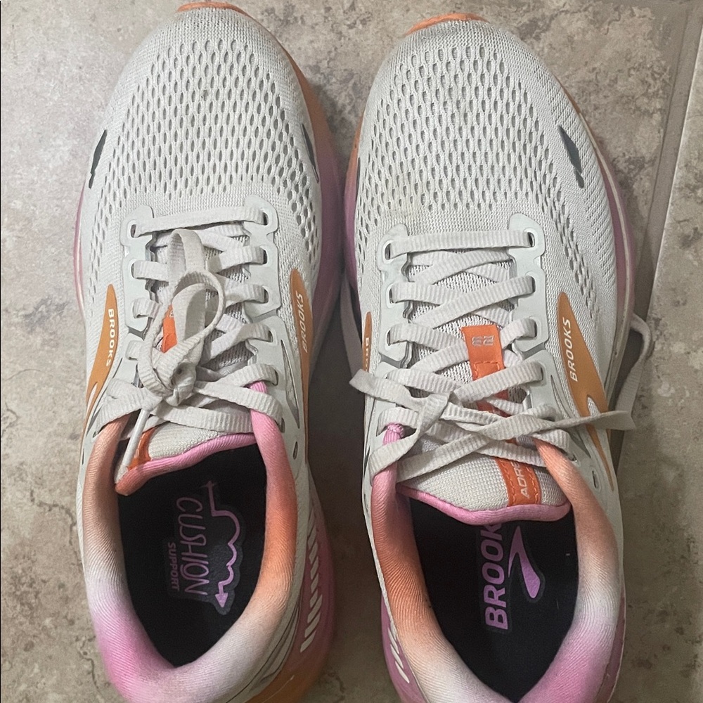 Brooks Women's Athletic Shoes - Cream and Pink Adrenaline 23